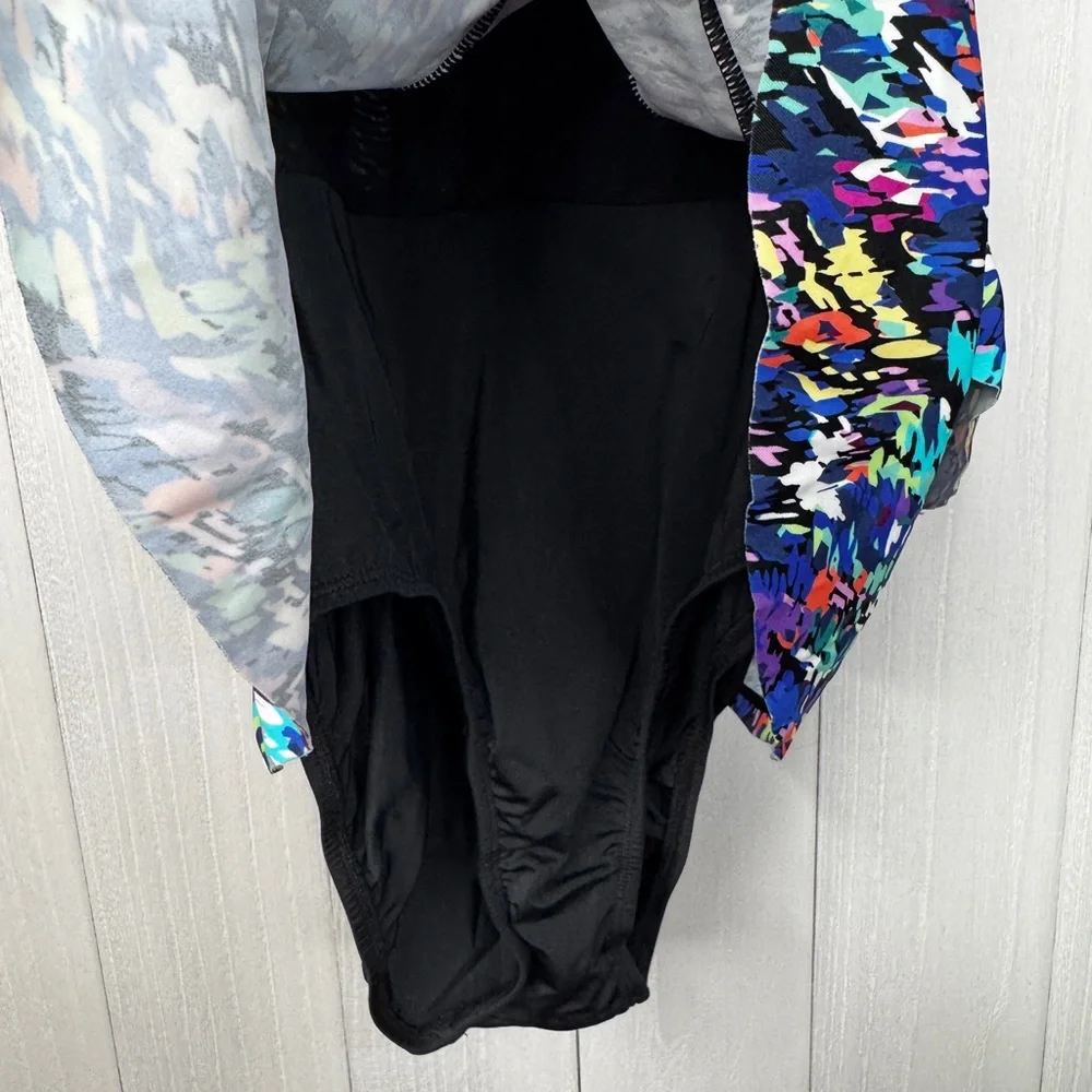 Swim Solutions Womens Printed Tiered Fauxkini One-Piece Swimsuit - Picture 3 of 10